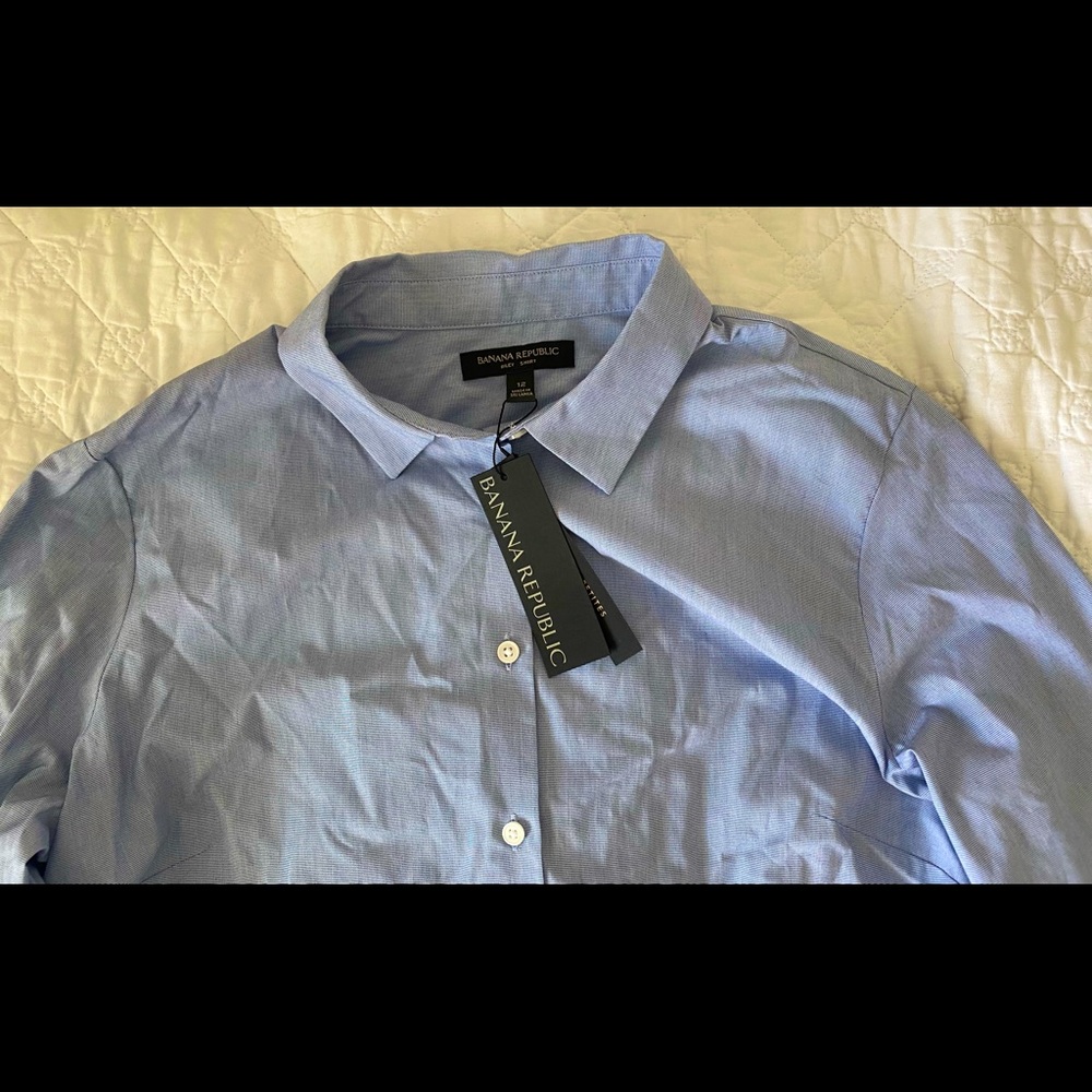 Banana Republic collared shirt. Size 12 Blue. NWT